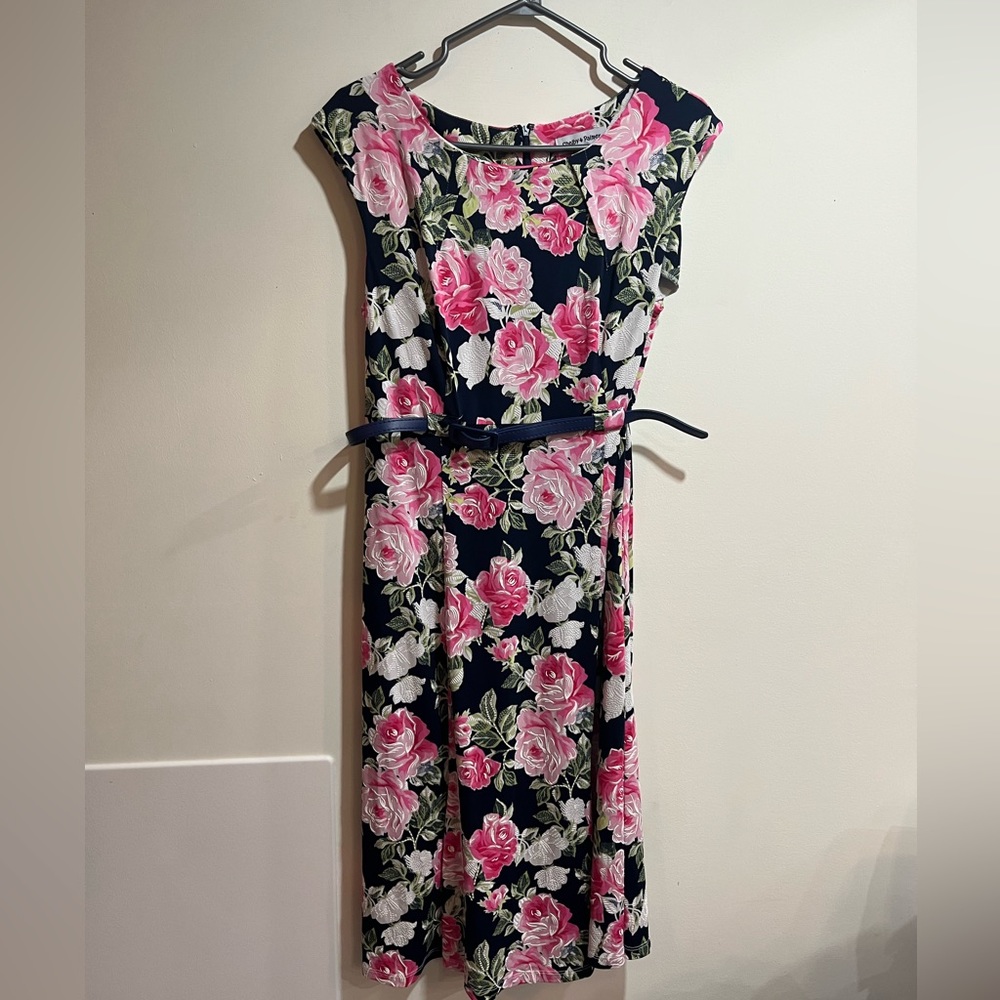 Shelby & Palmer floral dress with belt, sz L